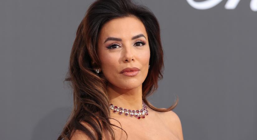 Eva Longoria ragyogott a francia Riviérán: különleges szettjét sokáig fogjuk emlegetni