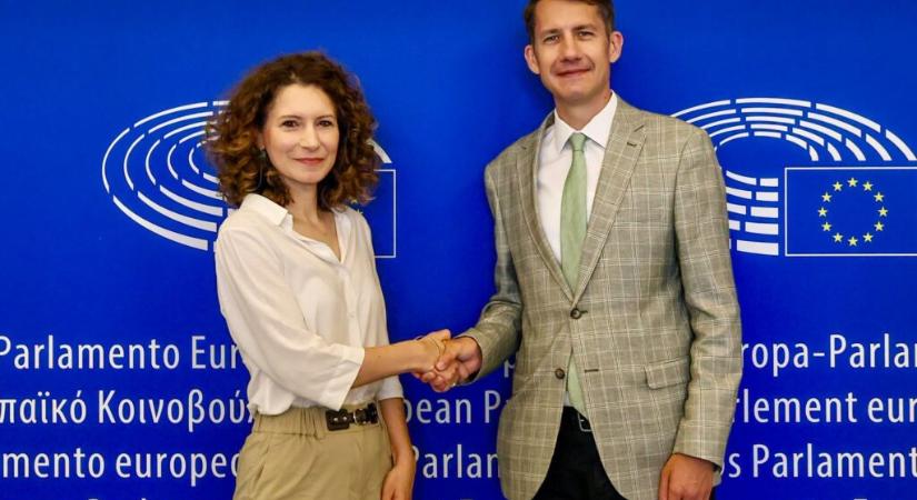 Pásztor ezúttal Brüsszelben egyeztetett a Tisza Párttal