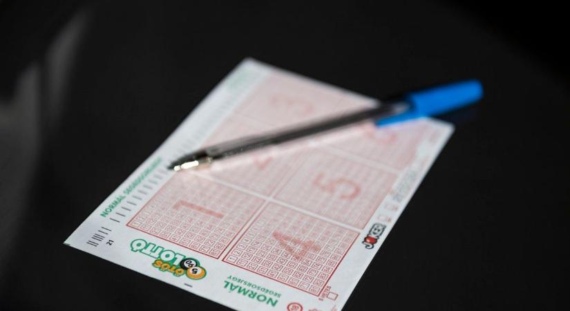 Ötszáz forintra emelkedik a lottó alapára augusztus 3-tól