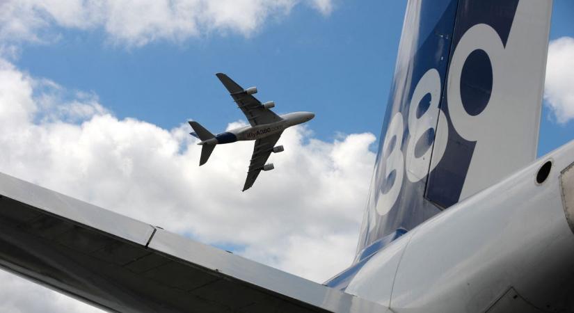 Repedés az A380 szárnyain: azonnali vizsgálat indult, de a befektetők egyelőre hisznek az Airbus-vezérnek – tartják magukat a részvények