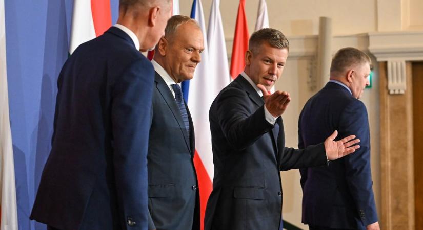 V4-csúcs Gödöllőn: szorosabb együttműködésről döntöttek a kormányfők
