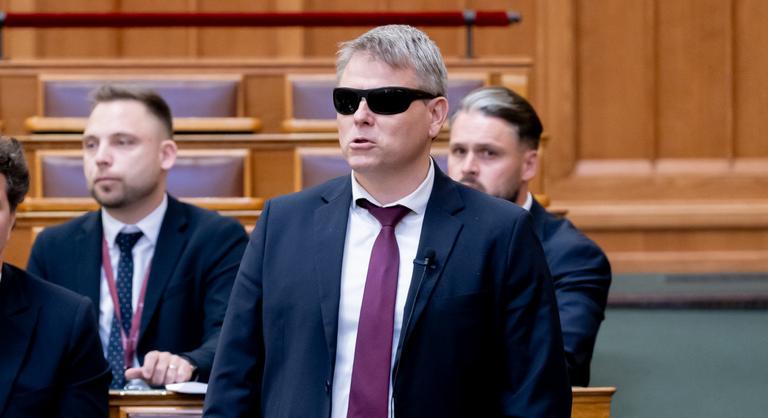 Meghosszabbították a vörös kódot, tovább tart a hőség miatti rendkívüli intézkedés