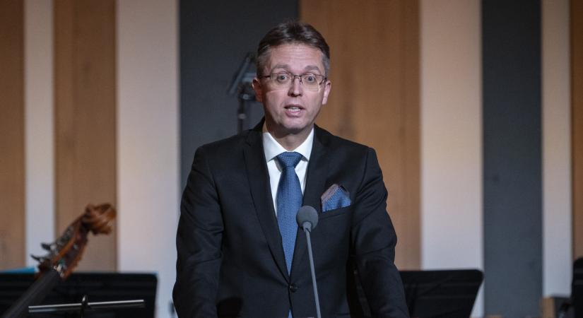 Újabb fejezet a magyar színházi botrányban: már az adóhatóság is nyomoz a nemrég kinevezett igazgató ügyében