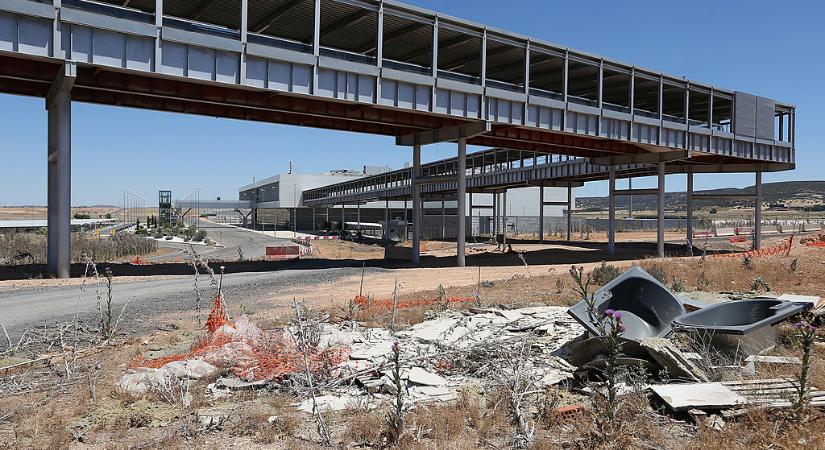 Szellemtanya lett a hatalmas európai reptér, ami 335 milliárdból épült
