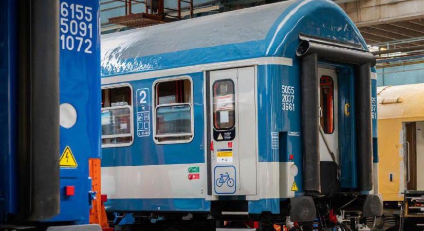 Újraindította a MÁV az IC-kocsik és hálókocsik fővizsgáztatását a Dunakeszi Járműjavítóban