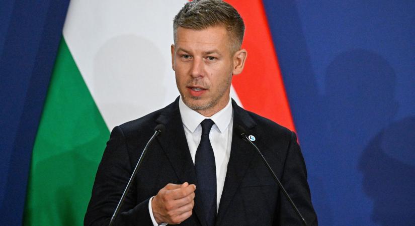 Magyar Péter: „Benyújtottuk az ügynökakták megnyitását szolgáló törvényjavaslatot az Országgyűlésnek”