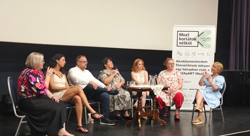 Szolnokról indulhat országos jó gyakorlat az akadálymentes mozizásban