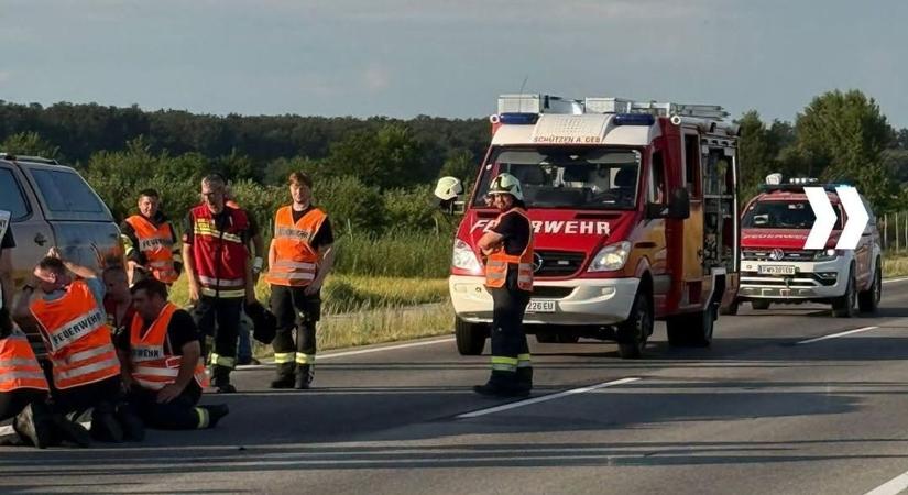 Villám csapott egy autóba Ausztriában