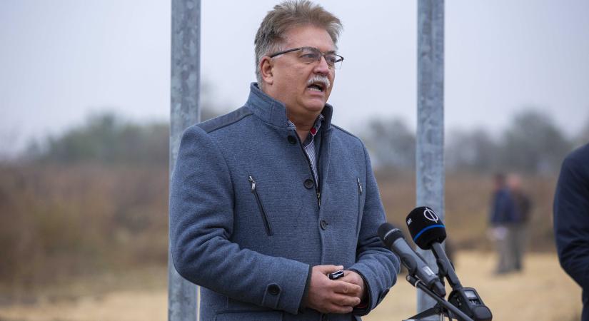 Őrizetbe vették Fonyód egykori polgármesterét, Hidvégi Józsefet