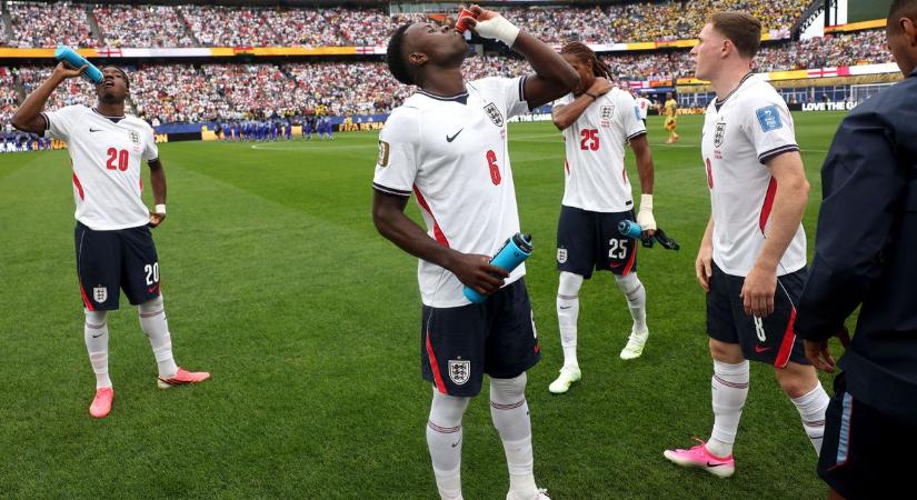 Magyarázkodik a FIFA elsőembere a tüntető szurkolók miatt
