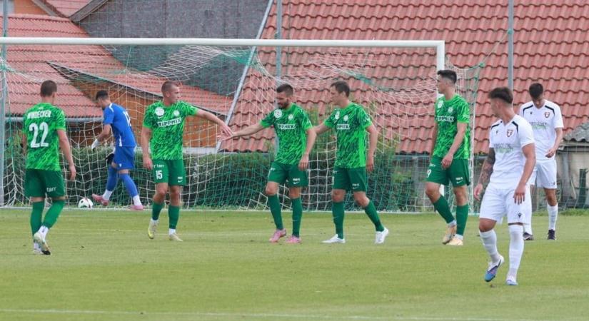 A rekkenő hőségben csak a gólok záporoztak a Paksi FC edzőmeccsén (galéria)