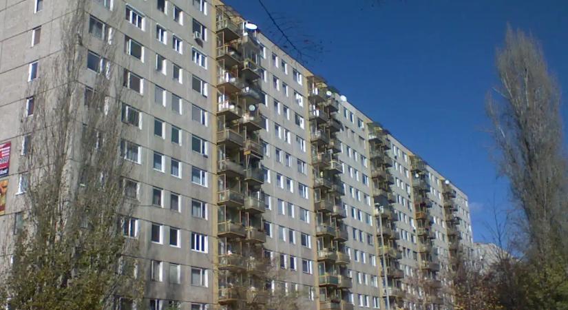 Fordulat az ingatlanpiacon: Drasztikusan lelassult a budapesti panellakások eladása