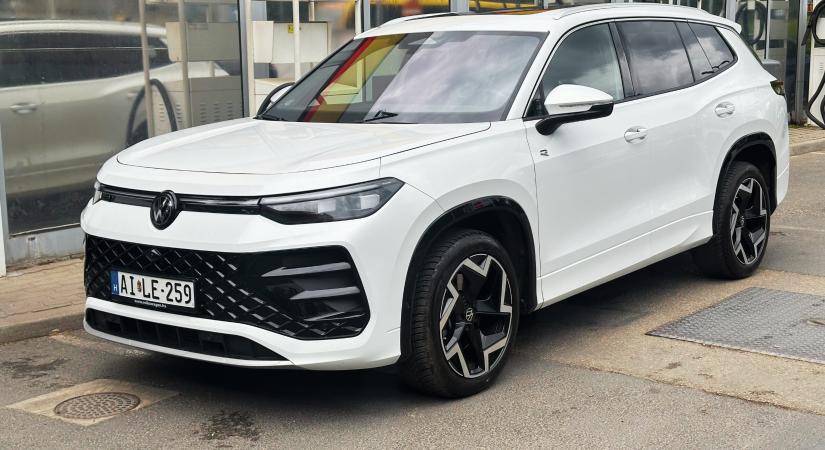 A méreteivel megijesztett, a komfortjával meggyőzött – Volkswagen Tayron teszt