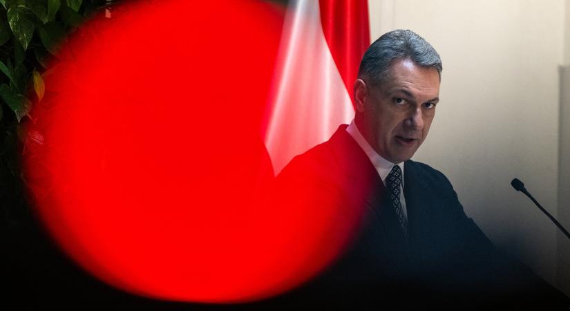 Lázár János is reagált a Tisza-kormány által tervezett mandátumkorlátozásra