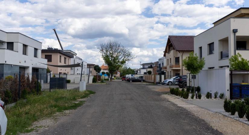 Halálos iramban, Nyulas lakópark: elegük lett a lakóknak, így teszik tönkre a létezést a táblákra vak gyorshajtók