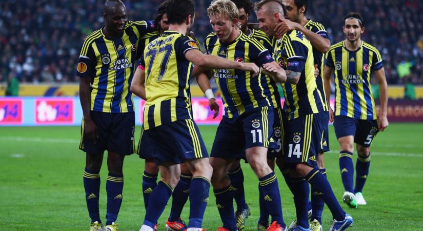 Dirk Kuyt feladta edzői állását, hogy visszatérjen a Fenerbahcéhoz!
