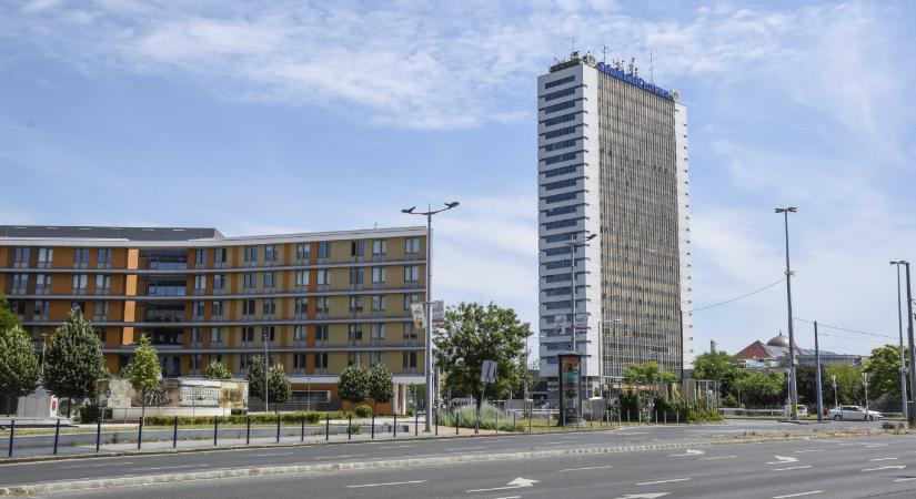 Portfolio: Hegedűs Zsolt egészségügyi miniszter a Tisztítótűzről posztolt, majd rendőrök jelentek meg a Semmelweis Egyetemnél