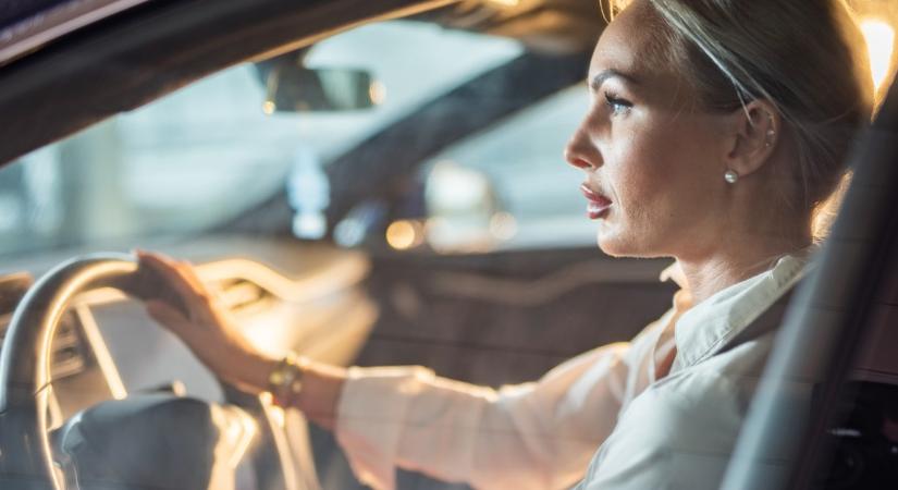 Rengeteg magyar autós elköveti ezt a hibát: 52 ezres bírság és büntetőpont járhat érte