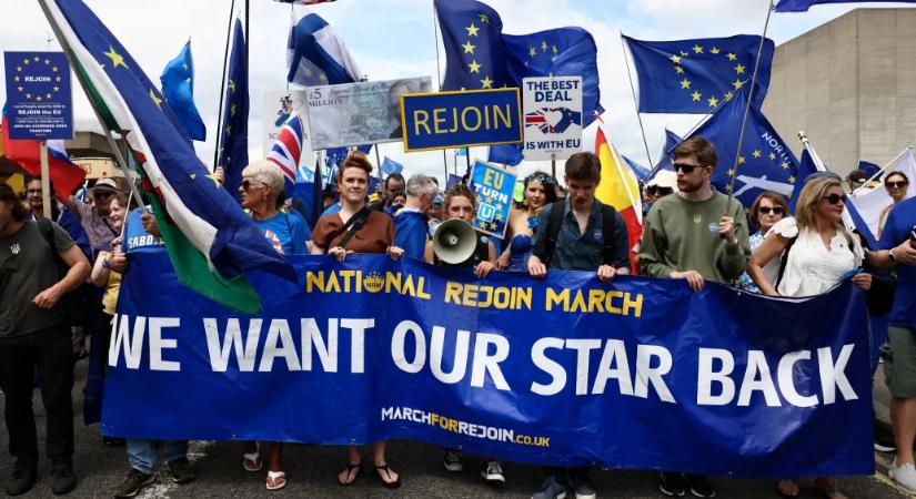 A britek tíz éve nem találják a helyüket, már inkább visszacsinálnák a brexitet