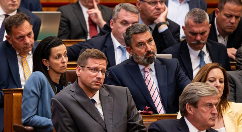 „A lex Orbán után ez egy lex Fidesz” – Kováts Eszter, Körösényi András és László Róbert a 12 éves mandátumkorlátozásról