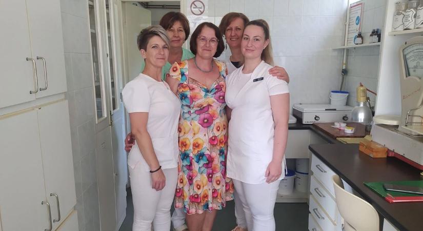 „Csak annyit tudtam kiabálni: segítség!” – életet mentettek a borsodi gyógyszertárban