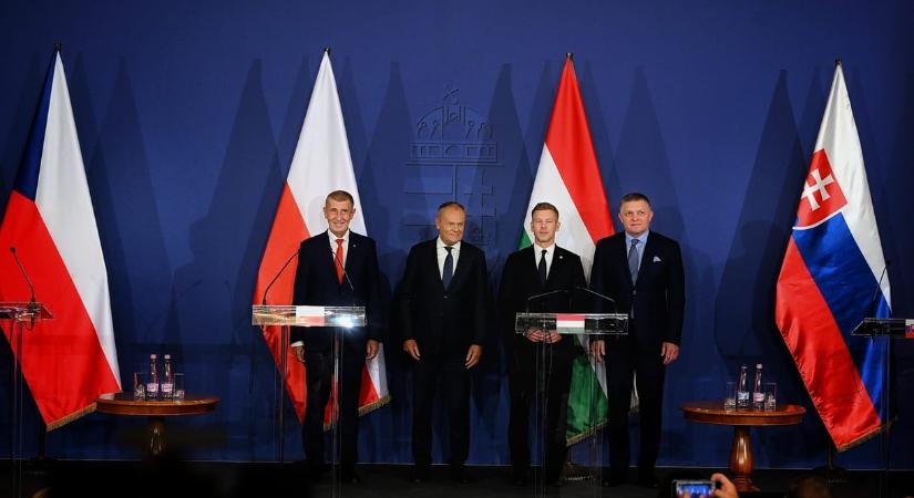 Neue Zürcher Zeitung: Fico és Babis nagyon gyorsan rájöttek, hogy az ő érdekük is a V4 felélesztése