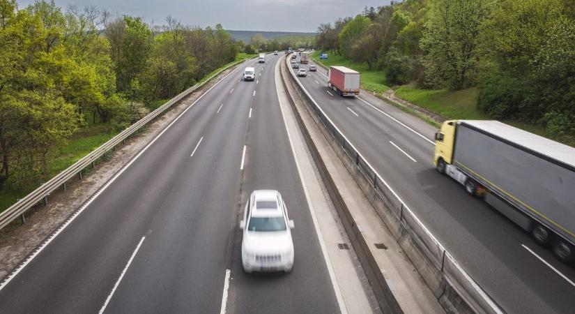 Autósok, figyelem! Itt újítják fel idén az M3-ast – kilométerekre lebontva megvan, hová kell birkatürelem