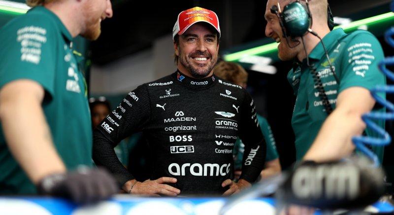 „Szükségünk van hősökre” – az F1 vezére reméli, Alonso még sokáig marad