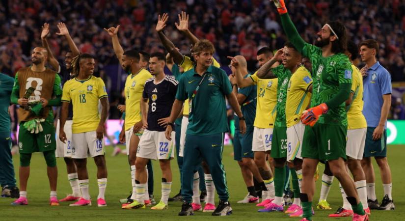 Skócia legyőzésével csoportelsőként jutott tovább Brazília