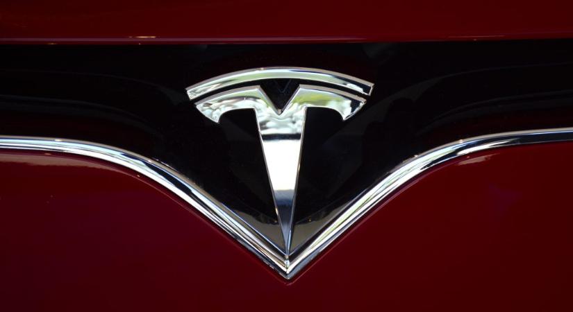Újabb halálos balesetet okozott egy „önvezető” Tesla, megszólalt Elon Musk