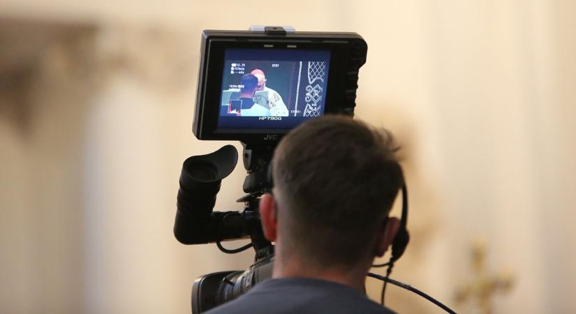 Kamu szerződés, fiktív számlák: egymilliárdos csalás miatt emeltek vádat Debrecenben