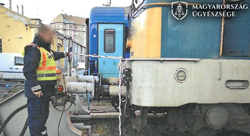 Beleütközött a vágányzáró elembe egy vonat a Keleti pályaudvarnál – videó