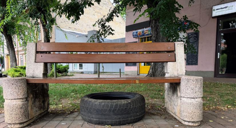 Folytatódik a vándorló gumiabroncsok furcsa története: ismét új helyen bukkantak fel Szegeden