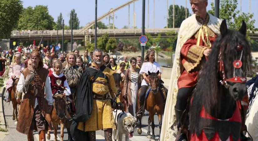 Lovas felvonulással indulnak a Szent László Napok Győrben