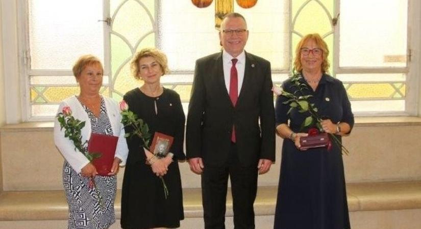 Kiemelkedő munkájukért díjazták az ügyészeket