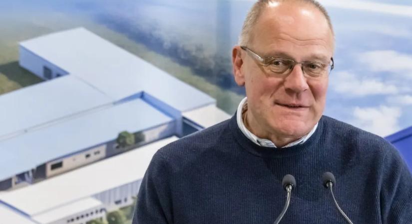 Navracsics Tibor a 100 leggazdagabb magyar ember listáját emlegette, szerinte lenne kiknek támogatni a fideszes médiát