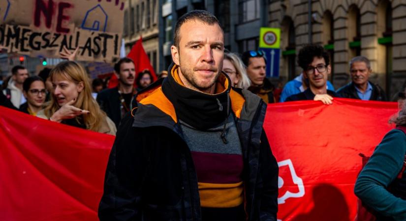 Bús Balázs letartóztatása után üzent Molnár Áron: „Érdemes 10-20 évre börtönbe menni mások miatt?”