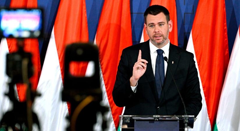 Újra fellángolt a vita a Hősök teréről Vitézy és Karácsony között
