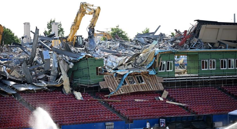 „A játékosok szeme kikerekedett” – félig összedőlt a stadion, miközben a svédek edzettek