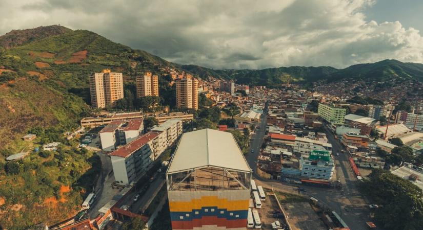 Már rendkívüli a helyzet Venezuelában a katasztrófa után – az USA is bejelentést tett