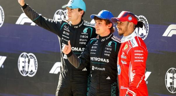 Russell: Nagy fenyegetés Lewis és a Ferrari