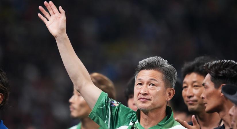 A 60. születésnapja kapujában sem bír leállni: hosszabbított csapatával a japán labdarúgás legendája