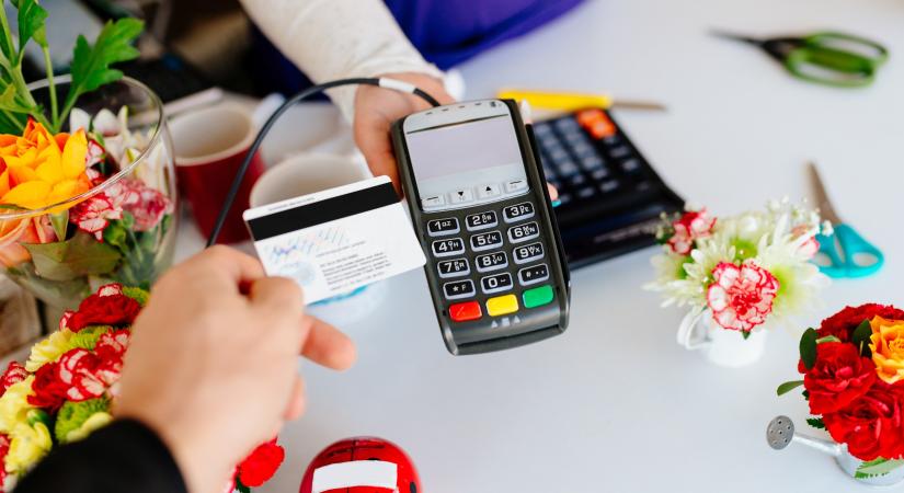 Mastercard: a magyarok egyre inkább digitálisan fizetnek külföldi utazásaik során