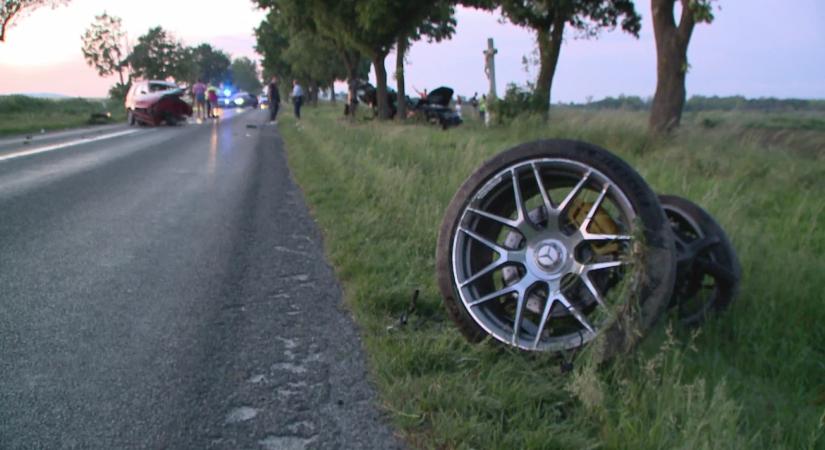 „210-zel érkezett a Mercedes, az asszony nem láthatta” – ezt állítja a halálos baleset vádlottjának ügyvédje