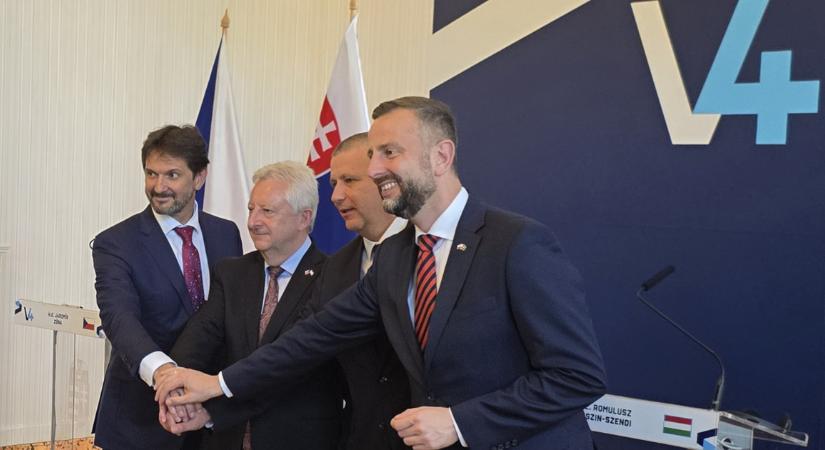 Ruszin-Szendi Romuluszék már a háború utánra is készülnek