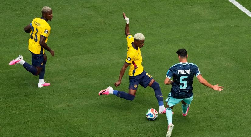 Ecuador meglepte Németországot és továbbjutott a foci-vb-n