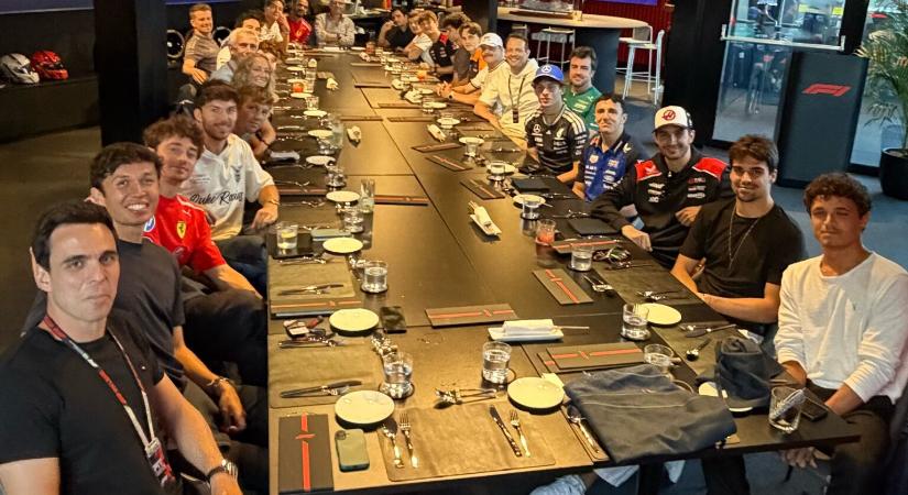 Folytatódott az F1-es hagyomány: közös vacsorán vett részt a teljes mezőny