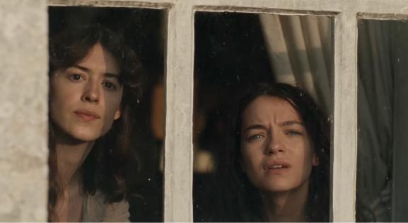 A trailer alapján még Jane Austen is megirigyelné az Értelem és érzelem új adaptációját
