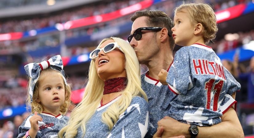 Sztárparádé: Brad Pitt, Paris Hilton és Jessica Alba is ott volt az amerikaiak vb-meccsén – fotók