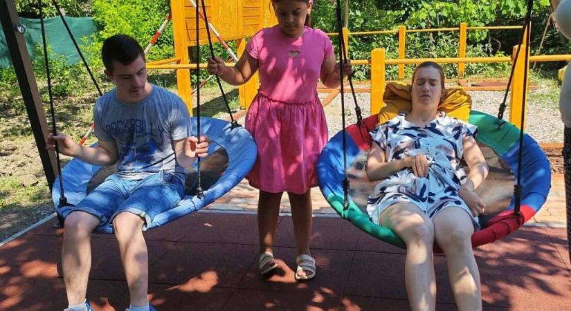 Születésnapi “ajándék” a KabalaHáz lakóinak